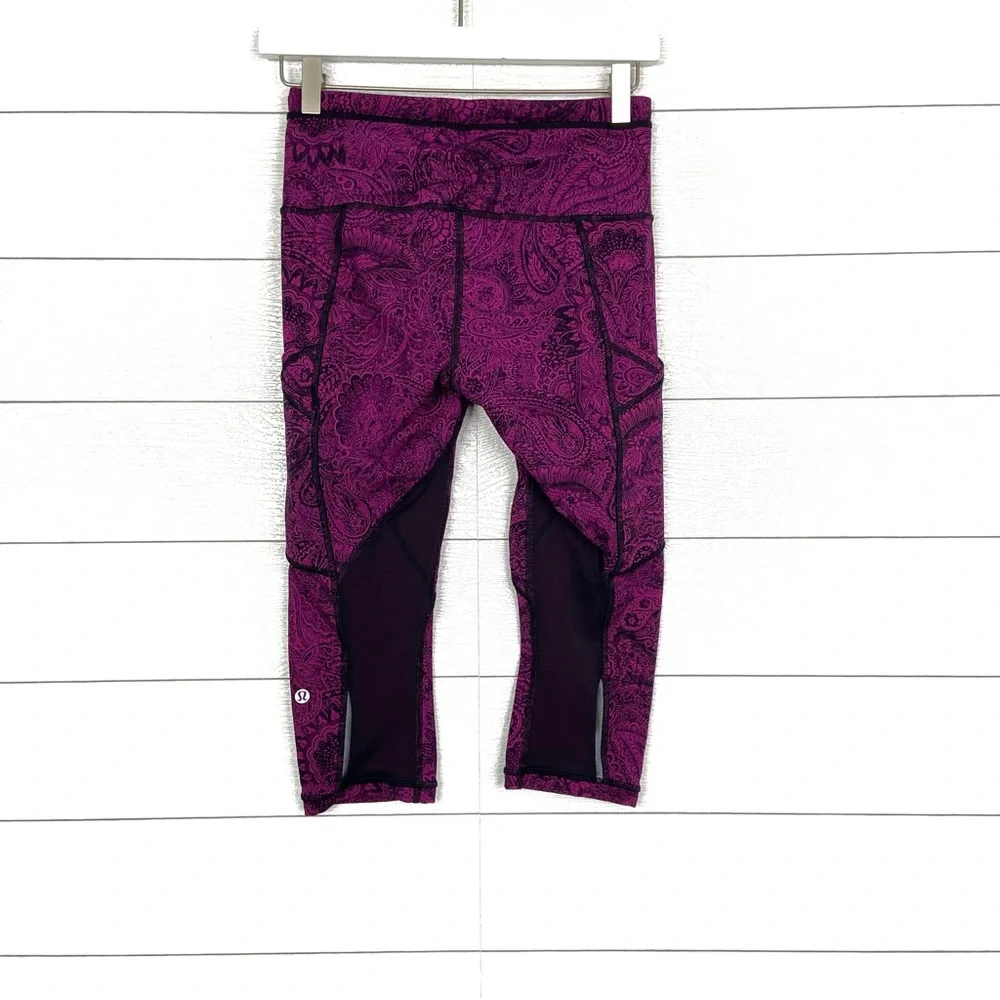 LULULEMON Outrun 17 Crop Run Legging Antique Paisley Deep Fuschia Pink Black 4